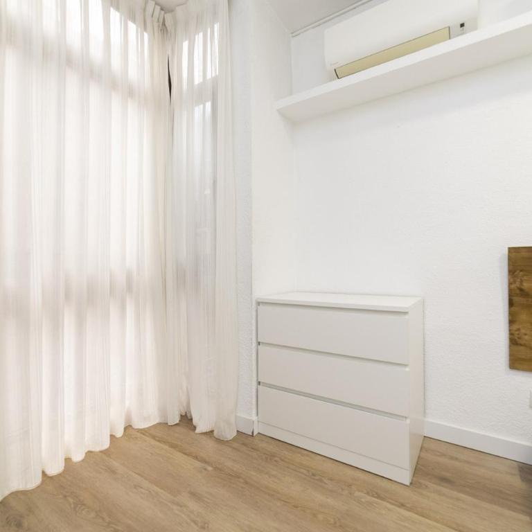 Luxury XV - Ferga Suites - Deluxe King Studio - 11