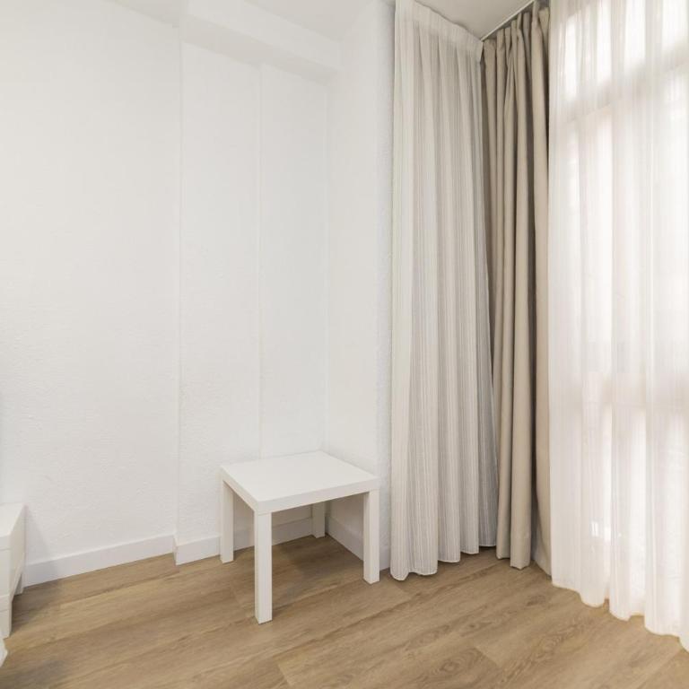 Luxury XV - Ferga Suites - Deluxe King Studio - 12