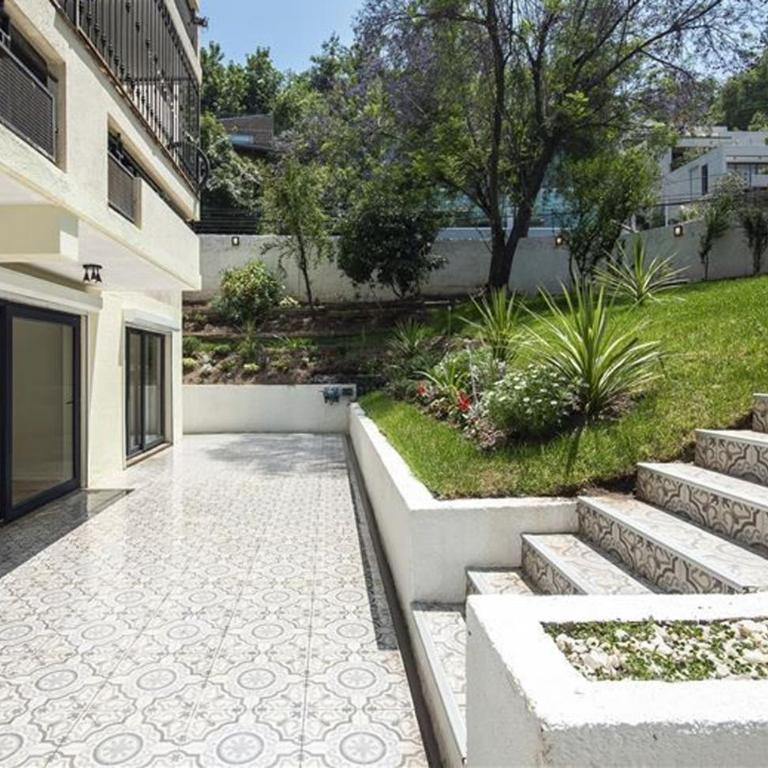 Jardín privado para familias y trabajo - Apartamento - 78