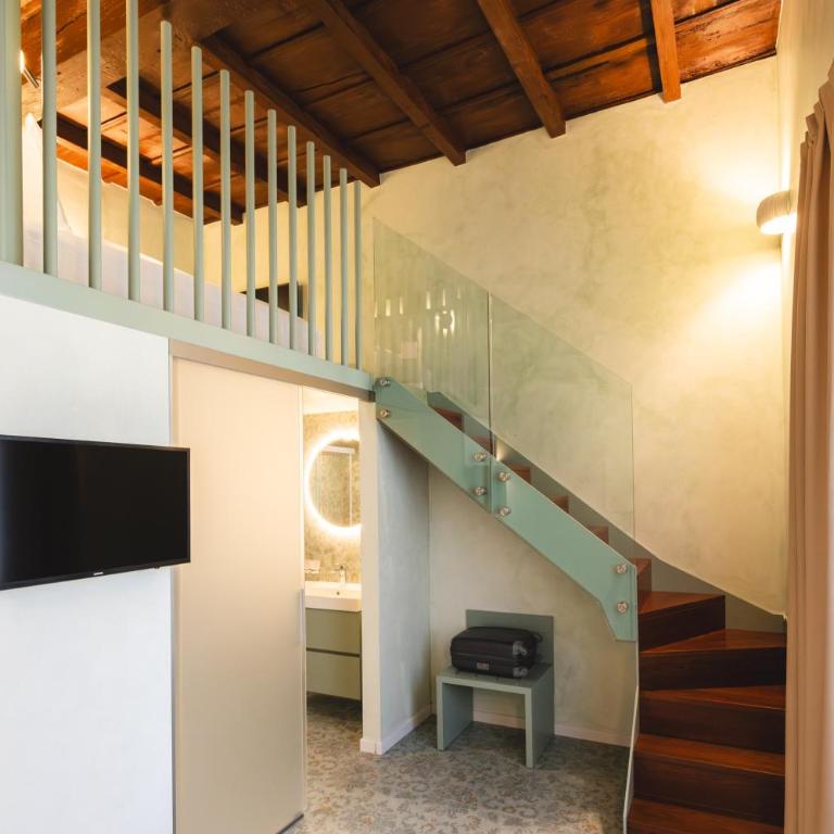 Palazzo Canetti Locarno - Piazza Grande - Suites & Rooms - Easy Self Check-In - Camera Matrimoniale su 2 Livelli - 4
