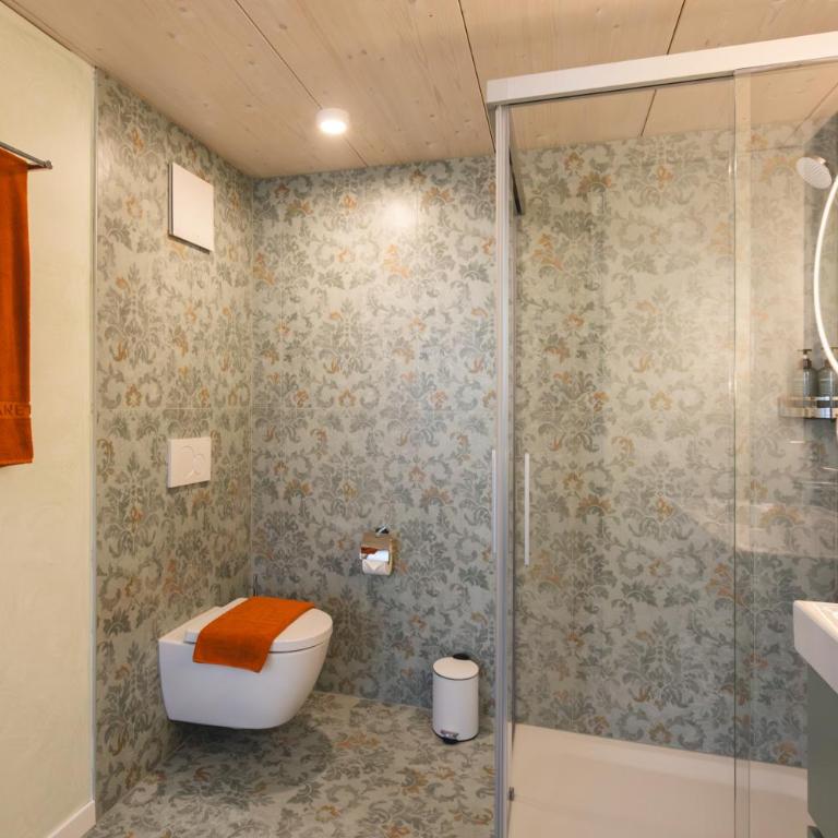 Palazzo Canetti Locarno - Piazza Grande - Suites & Rooms - Easy Self Check-In - Camera Matrimoniale su 2 Livelli - 8