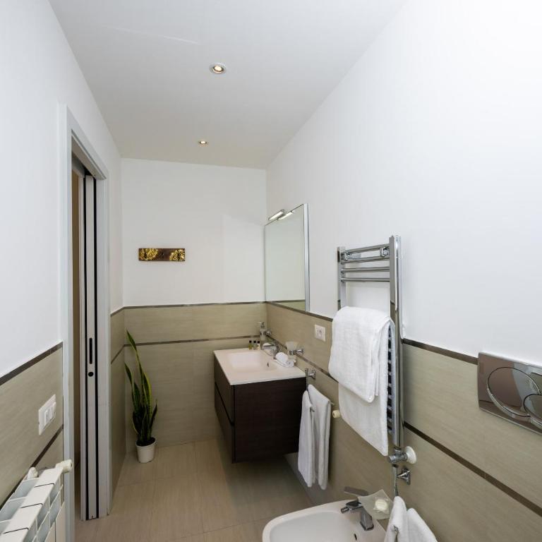 Villa Leonardo in the heart of Positano - Two-Bedroom House - 40