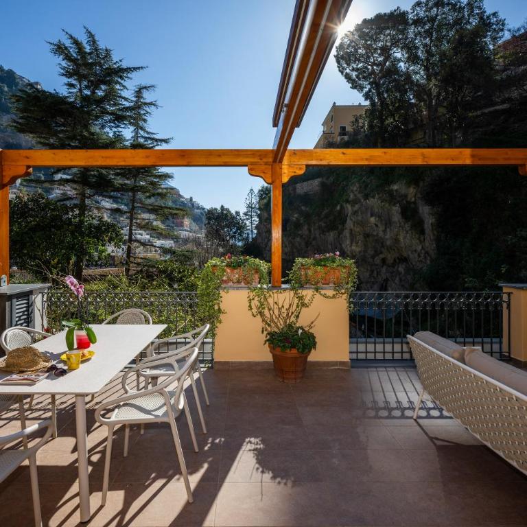 Villa Leonardo in the heart of Positano - Two-Bedroom House - 16