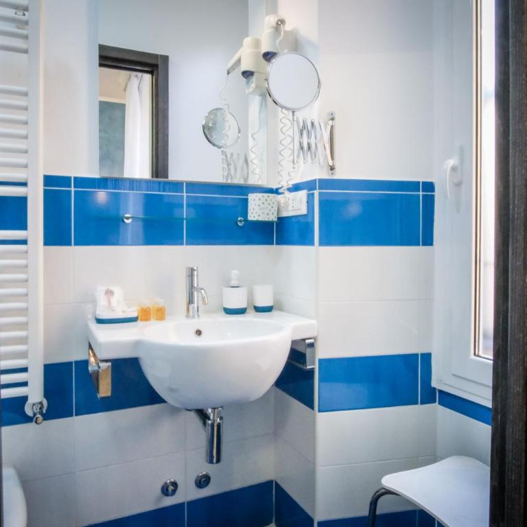 Mocenigo Vatican Suites - Camera Matrimoniale con Bagno Privato - 1