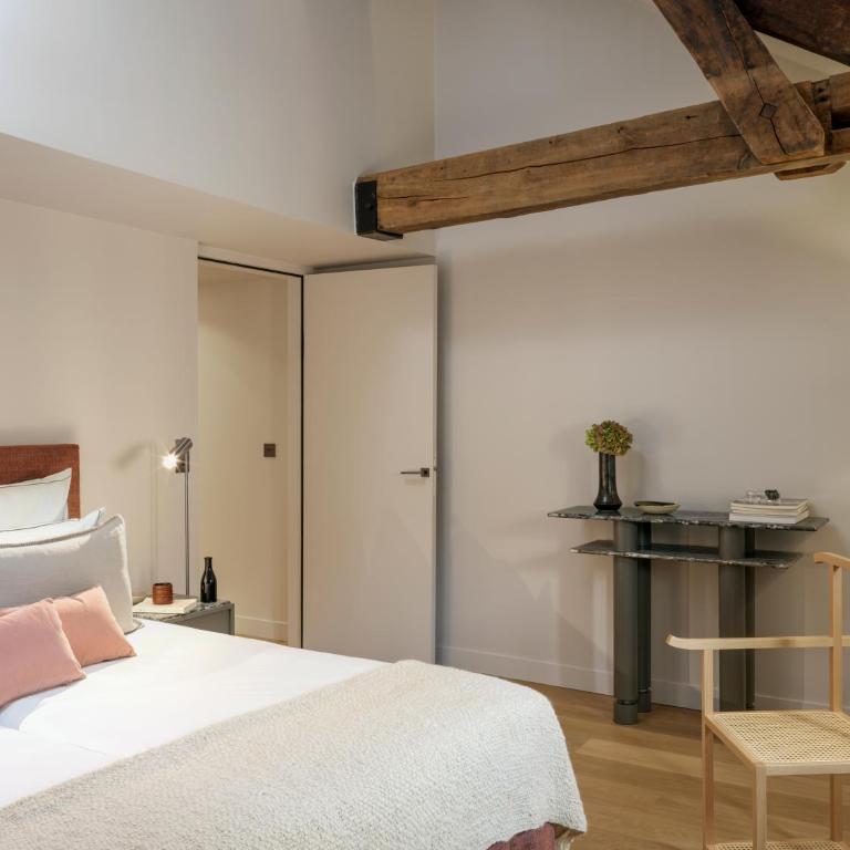 Hotel de Pourtales - Three-Bedroom Loft Apartment - 5