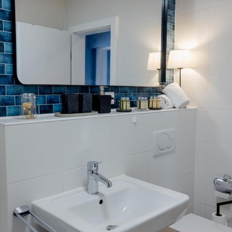 Lumen Homes - Altstadt-Residenz, direkt im Zentrum, geräumiges Apartment mit 5 Zimmern, Küche - Three-Bedroom Apartment - 7