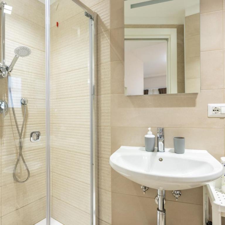 Ostiense Flat&Rooms by Rentbeat - Camera Deluxe Matrimoniale/Doppia con Letti Singoli con Balcone - 16