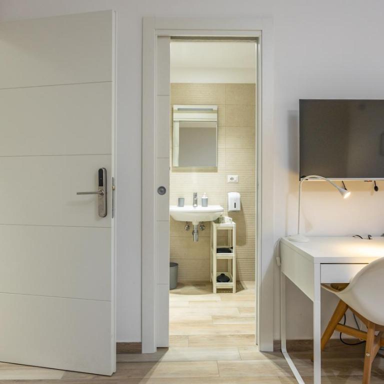 Ostiense Flat&Rooms by Rentbeat - Camera Matrimoniale con Bagno Privato - 5