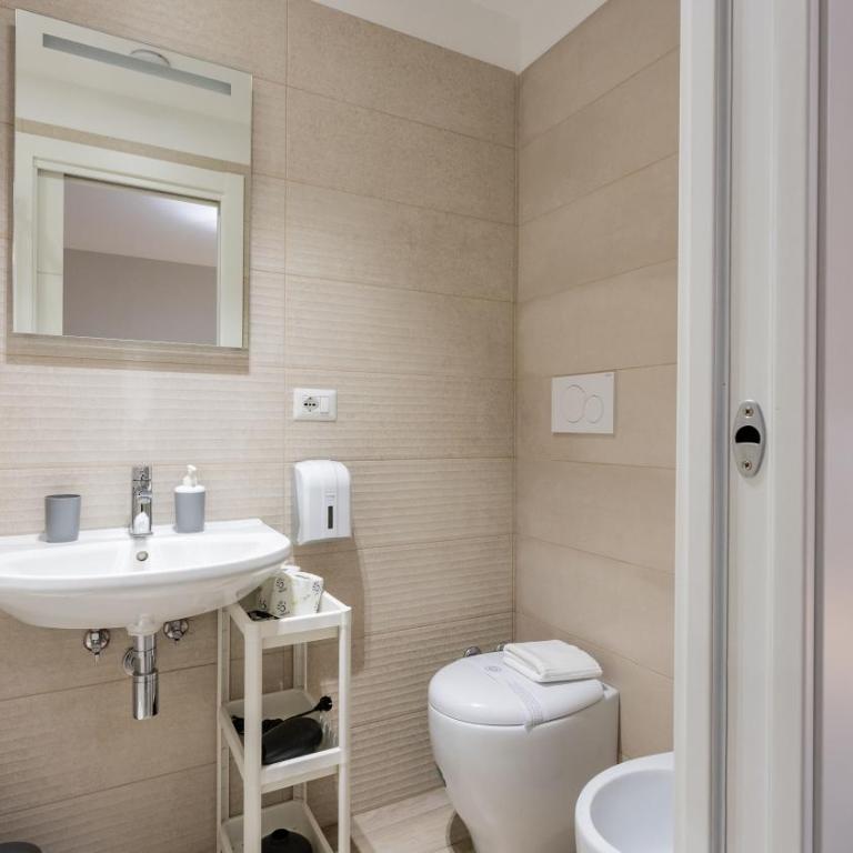 Ostiense Flat&Rooms by Rentbeat - Camera Matrimoniale con Bagno Privato - 9