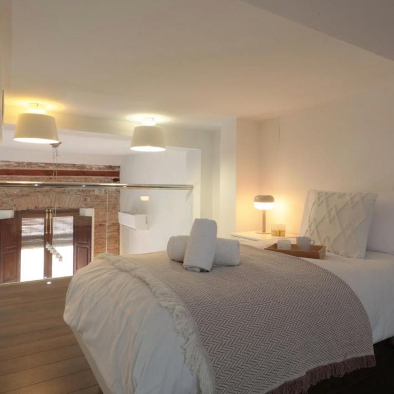 Inmyhome Bib Rambla I - Three-Bedroom Deluxe Apartment - 16