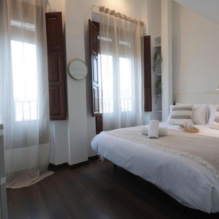 Inmyhome Bib Rambla I - Three-Bedroom Deluxe Apartment - 4