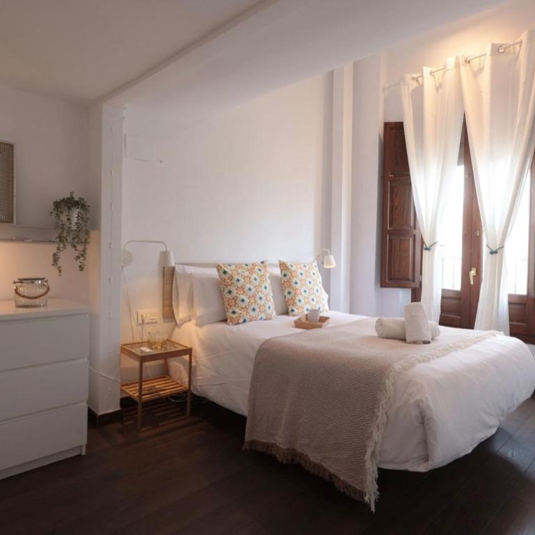 Inmyhome Bib Rambla I - Three-Bedroom Deluxe Apartment - 3