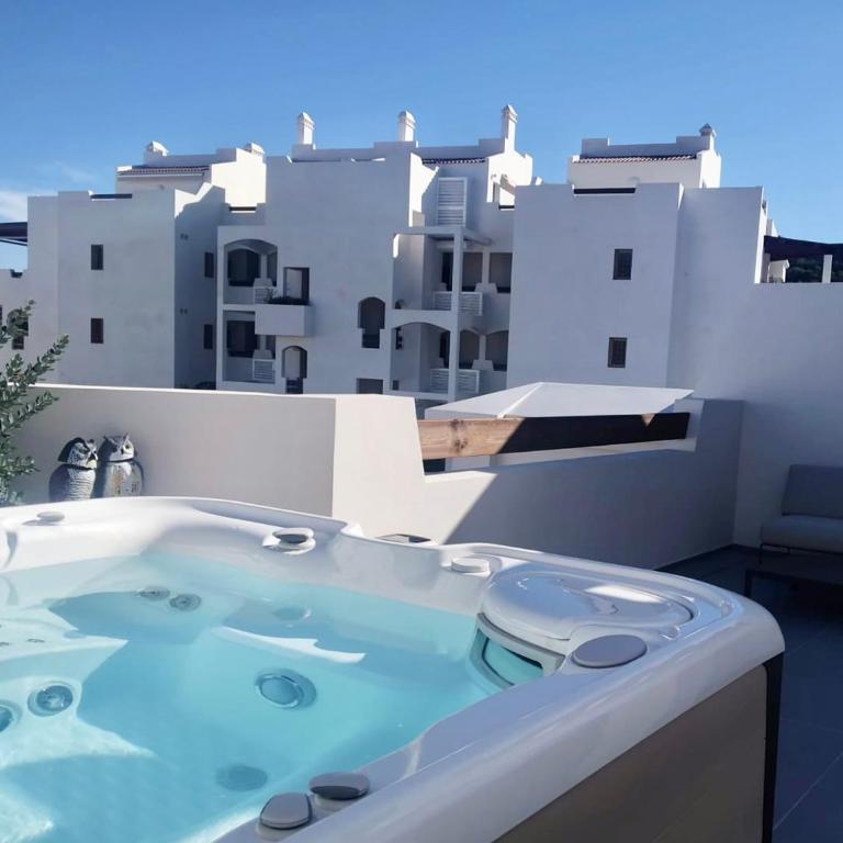 Penthouse with Jacuzzi, Ocean and Pool Views - Apartamento de 2 dormitorios - 27