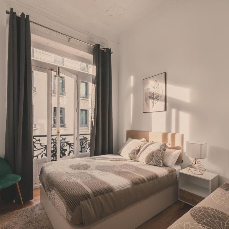 8 rooms, 6 bathrooms over Gran Via Street - Apartamento - 29