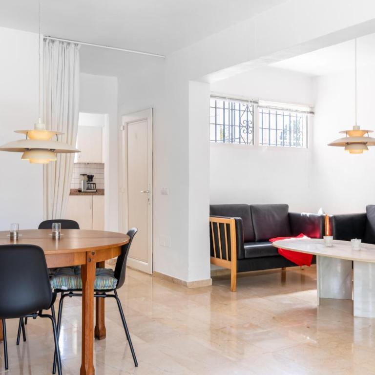 Casa Torremuelle II - Townhouse with private Pool & BBQ near Playa Bonita - Four-Bedroom Apartment - 3