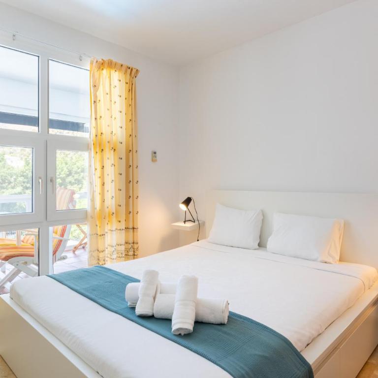 Casa Torremuelle II - Townhouse with private Pool & BBQ near Playa Bonita - Four-Bedroom Apartment - 2