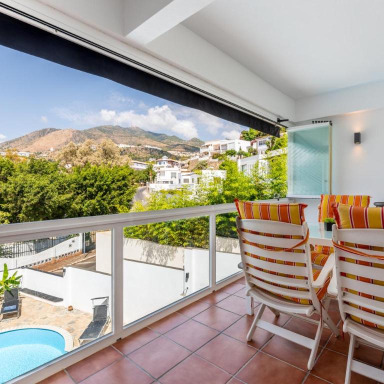 Casa Torremuelle II - Townhouse with private Pool & BBQ near Playa Bonita - Four-Bedroom Apartment - 16