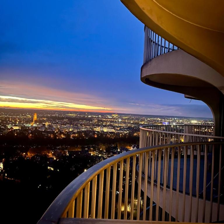 Hoteltower-Suite Augsburg I 23rd floor I fantastic view I central - Apartment mit 1 Schlafzimmer - 18