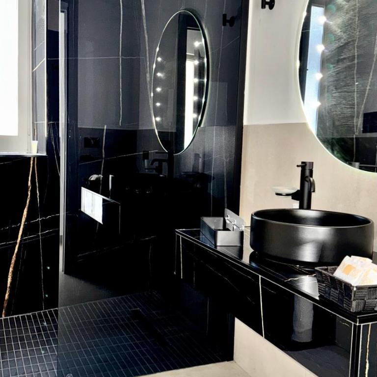 Cannatella's Mansion - King Room with Spa Bath - 2