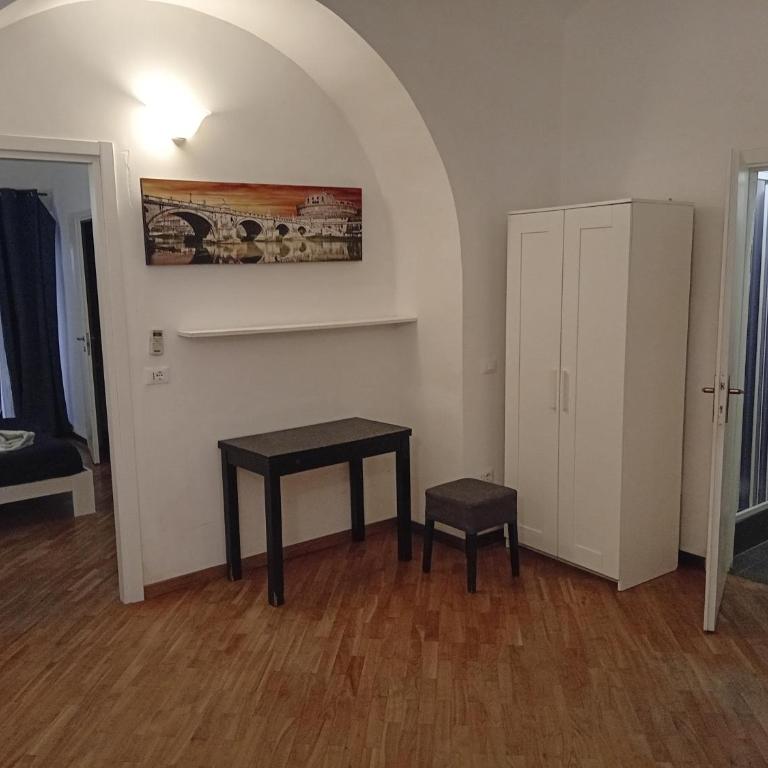 Bilocale privato - Appartamento con 1 Camera da Letto - 2