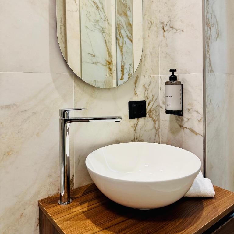Museum Hospitality - Vatican Apartments - Camera Matrimoniale Standard - 8
