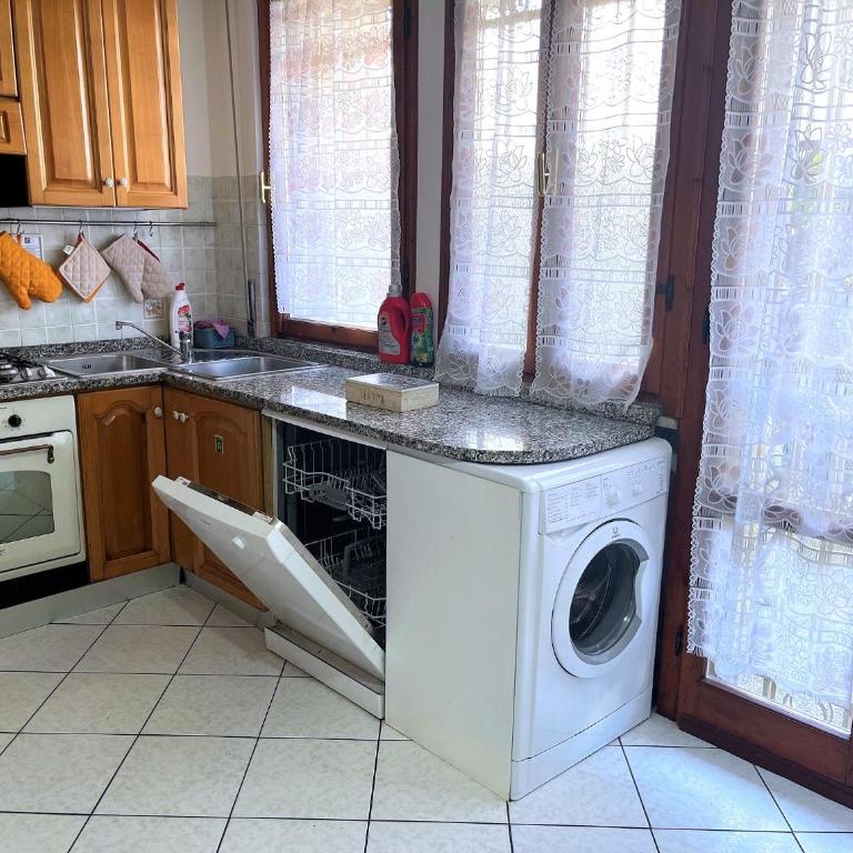 Comfort House Pisa - Two-Bedroom Apartment - 13