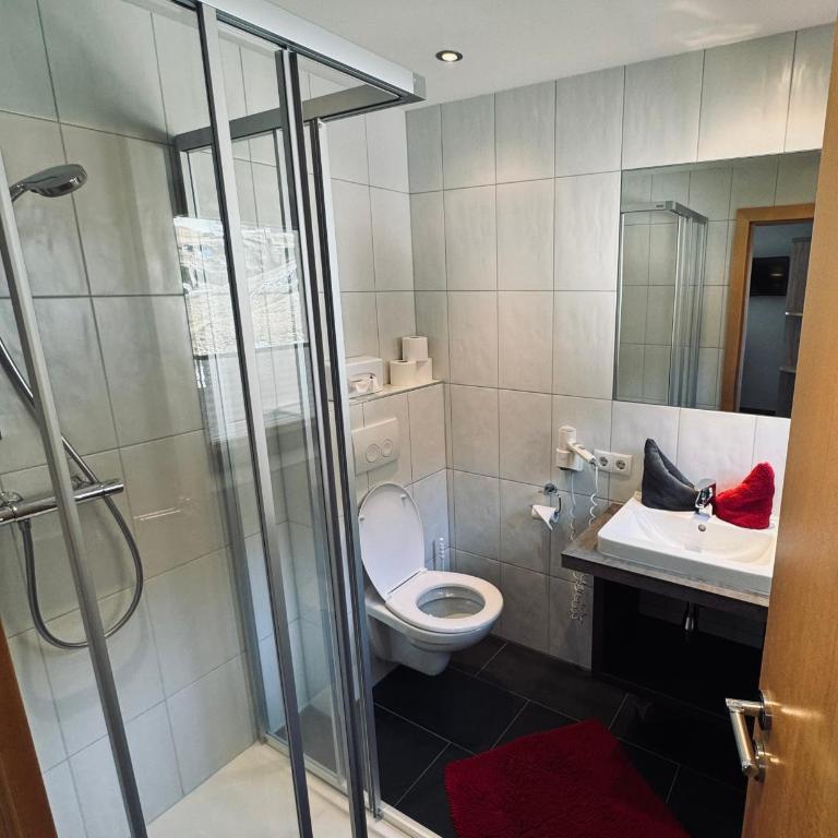 Haus Felsneck - Doppelzimmer mit Balkon - 1