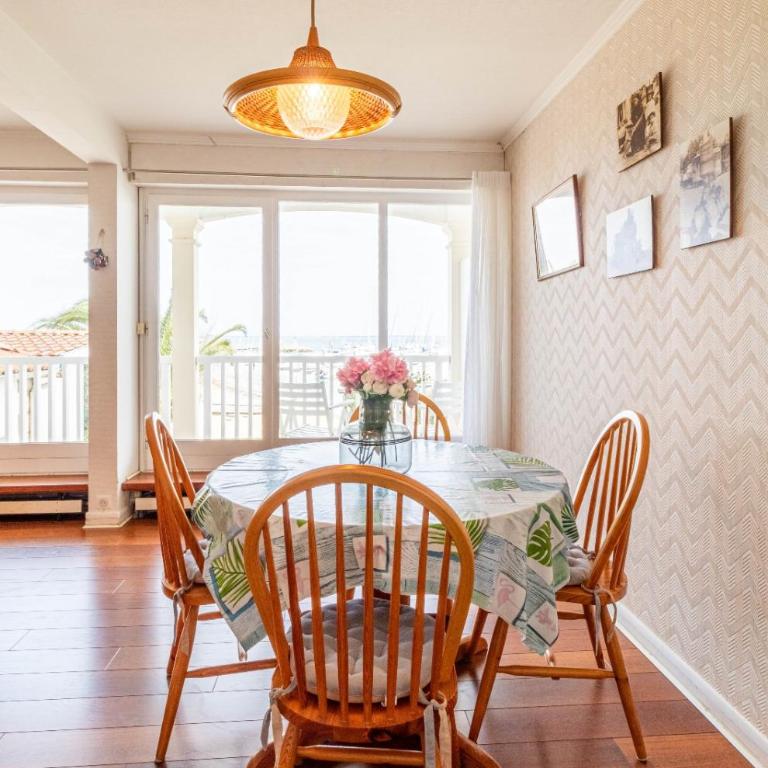 Grand T2 en 1ère ligne Vue mer sur le Petit Port - Appartement 1 Chambre - 3