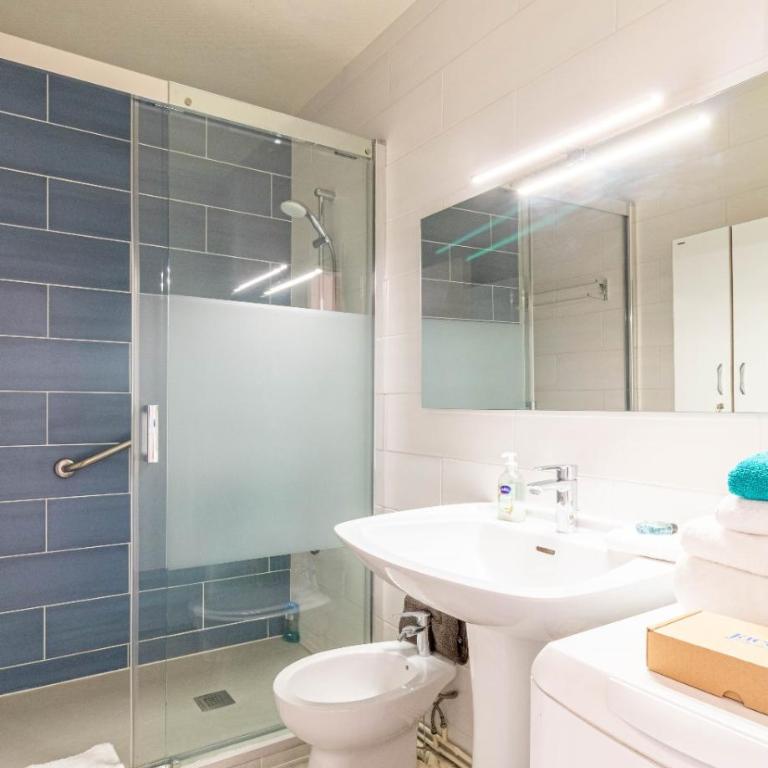 Grand T2 en 1ère ligne Vue mer sur le Petit Port - Appartement 1 Chambre - 10