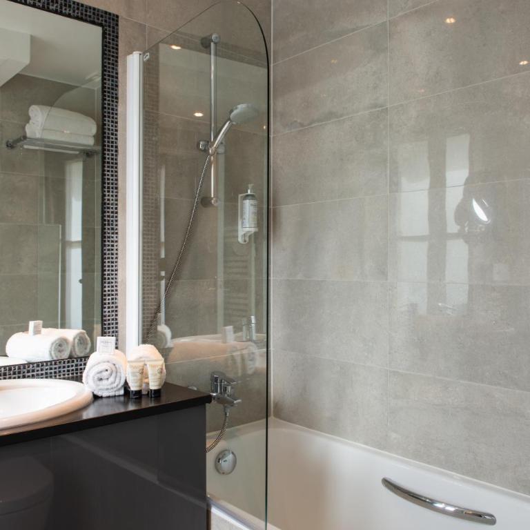 Régence Etoile - Chambre Double Deluxe - Vue sur Arc de Triomphe avec Balcon - 7