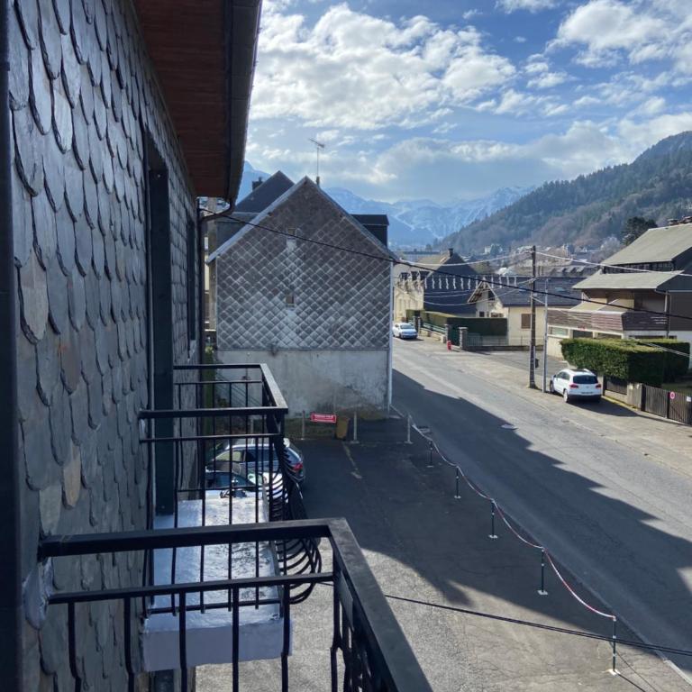 Appartement Lumineux et spacieux pour 5 Personnes au Mont-Dore - Villa Planet 1 - Apartment - 2