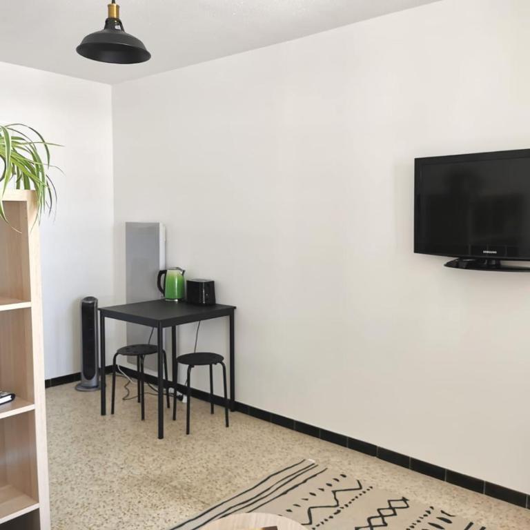 Studio - 2 double lits, clim, au calm, près du lac, golf - Appartement 1 Chambre - 8