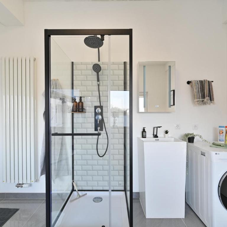 Yello Homes - Luxus Loft für bis zu 7 Personen nähe Airport & Messe, Tischfußball & Whirlpool - Appartamento con 2 Camere da Letto - 15