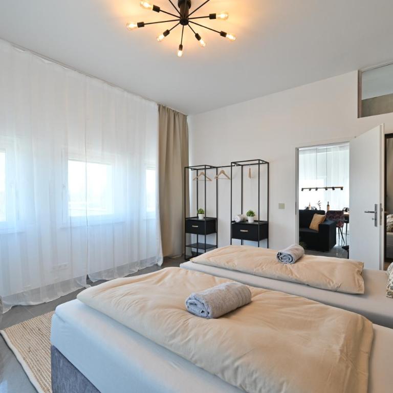 Yello Homes - Luxus Loft für bis zu 7 Personen nähe Airport & Messe, Tischfußball & Whirlpool - Appartamento con 2 Camere da Letto - 12
