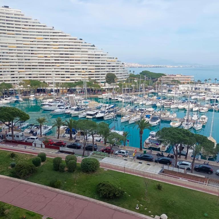 Grand studio vue mer à Marina Baie des Anges - Appartamento con Vista Mare - 1