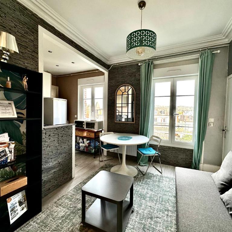 joli T2 situé dans le coeur de Cabourg - One-Bedroom Apartment - 1
