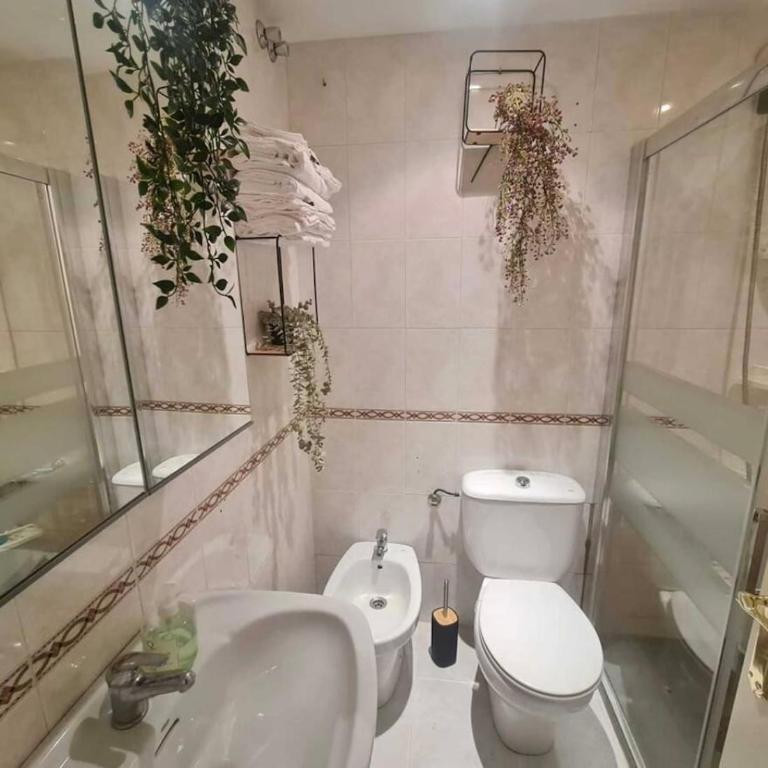 Rey Centro 3 Rooms - Three-Bedroom Apartment - 12