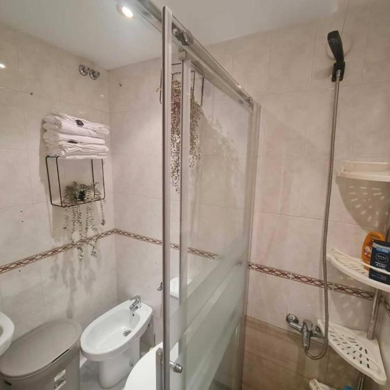 Rey Centro 3 Rooms - Three-Bedroom Apartment - 17