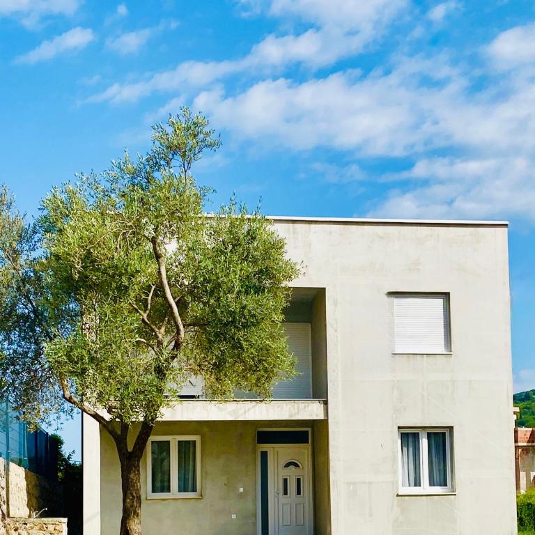 BonacaL&I - Three-Bedroom Villa - 20