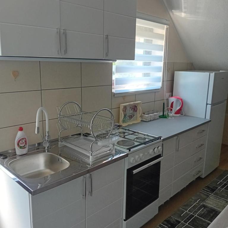 Apartman Anči - Two-Bedroom Apartment - 9