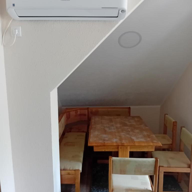 Apartman Anči - Two-Bedroom Apartment - 11