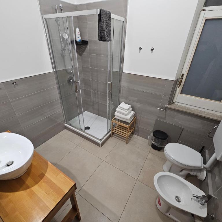 Palermo Belmonte Florio - Camera Matrimoniale con Bagno Privato - 16