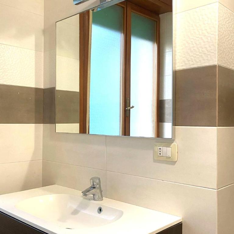 B&B Delfis - Camera Matrimoniale con Bagno Privato - 8