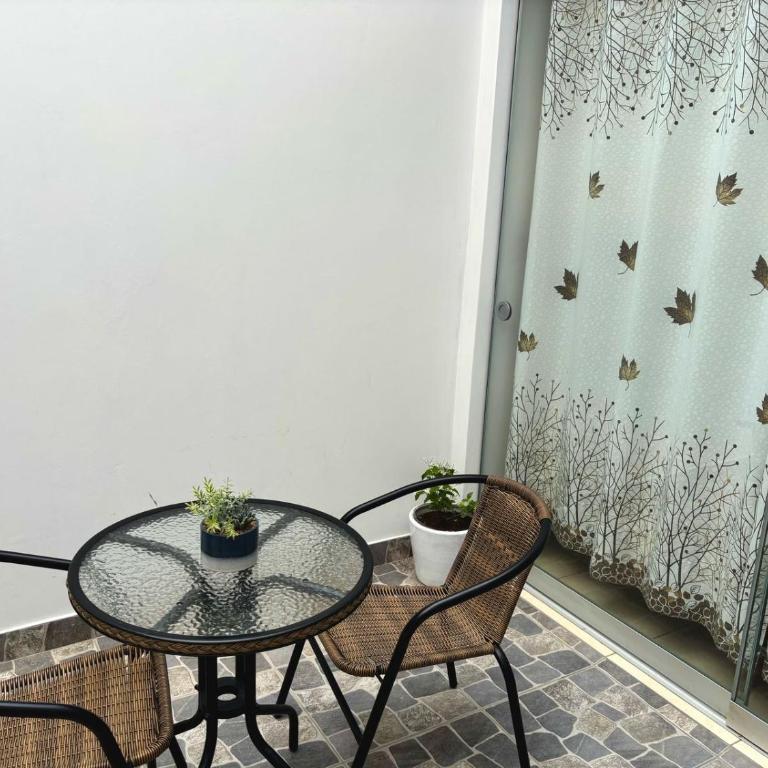 Comfortable House - Three-Bedroom House - 34