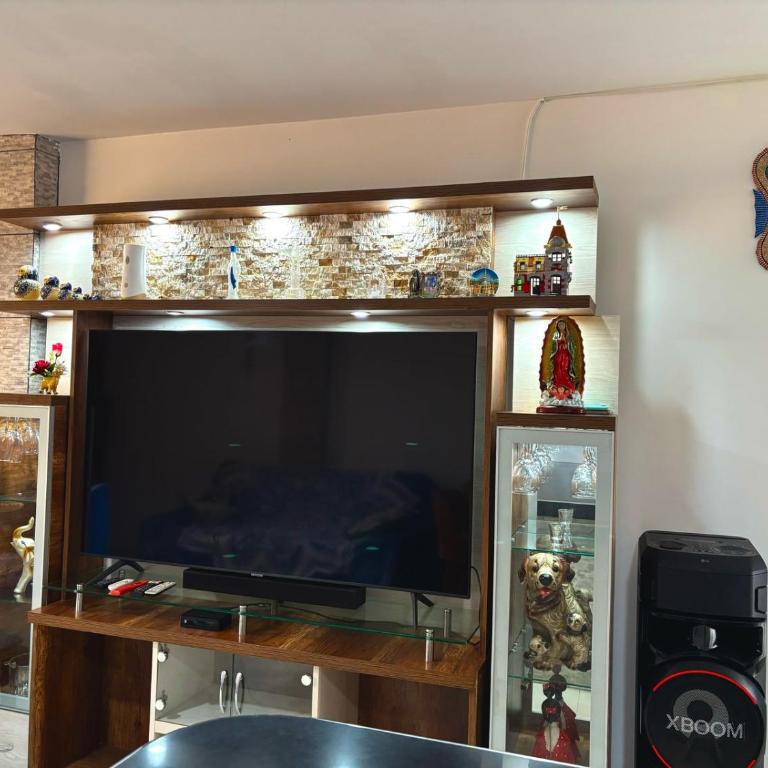 Comfortable House - Three-Bedroom House - 37