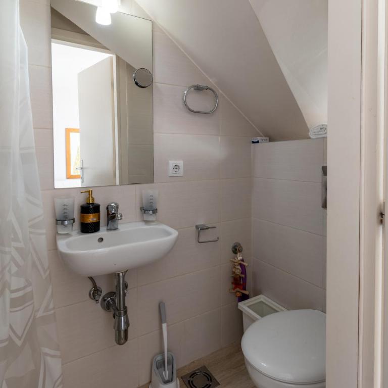 KLARA VRACAR 90 m2, dve i po spavace sobe - Two-Bedroom Apartment - 44