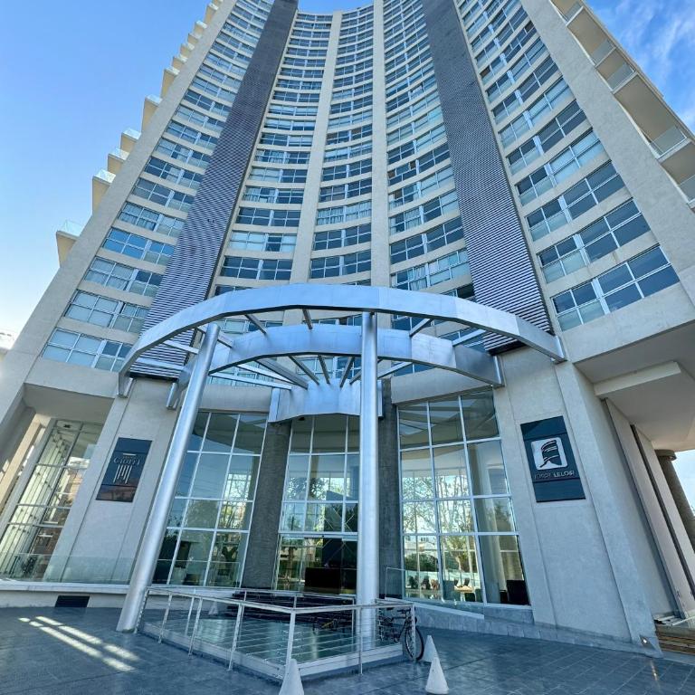 exclusivo departamento en Torre Leloir, Seguridad 24 HS cochera privada - Apartamento de 1 dormitorio - 8