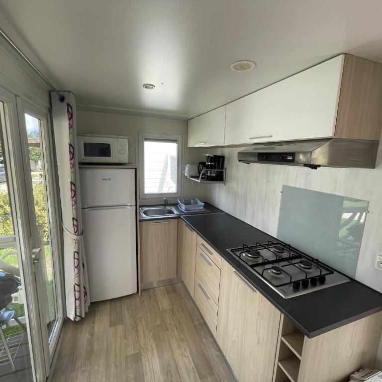 Camping Le Solitaire du Lac - Mobile Home - 1