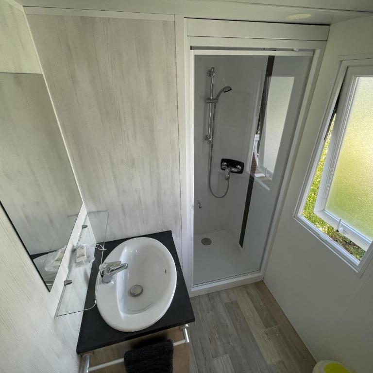 Camping Le Solitaire du Lac - Mobile Home - 4