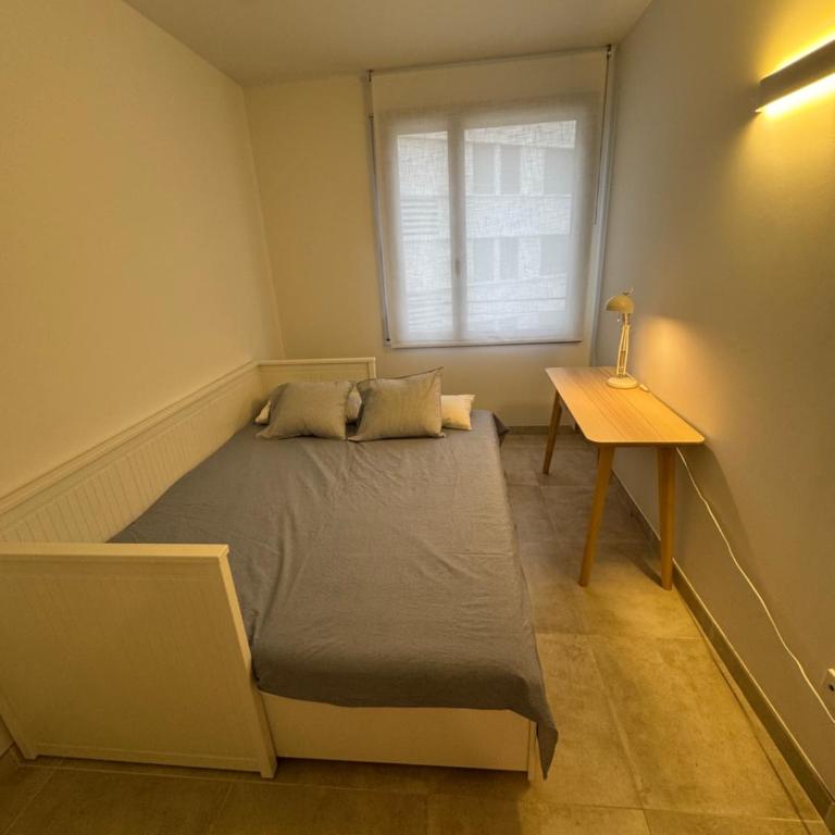 El Garbí Apartament - Two-Bedroom Apartment - 10